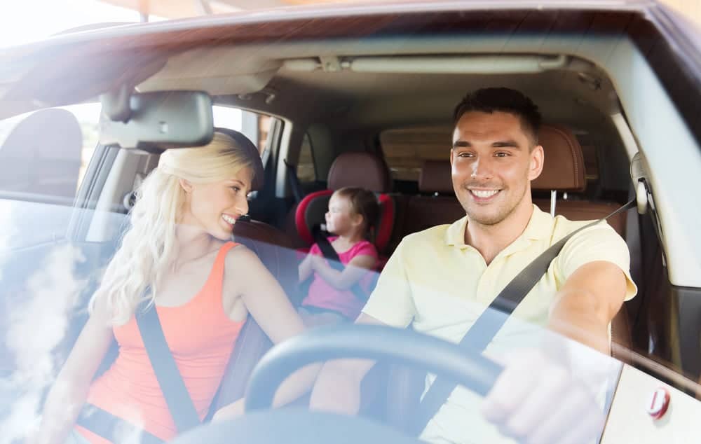 parents playing road trip games for kids