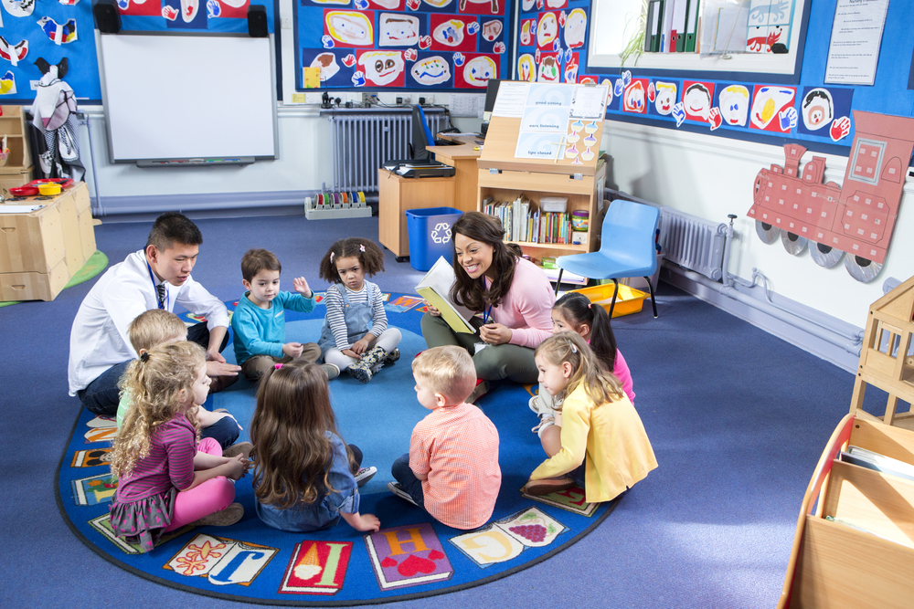 kids sitting in a circle at reading time