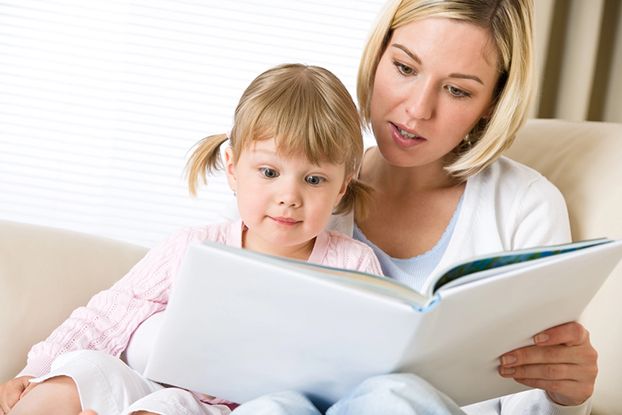 Mom helping with kindergarten reading comprehension